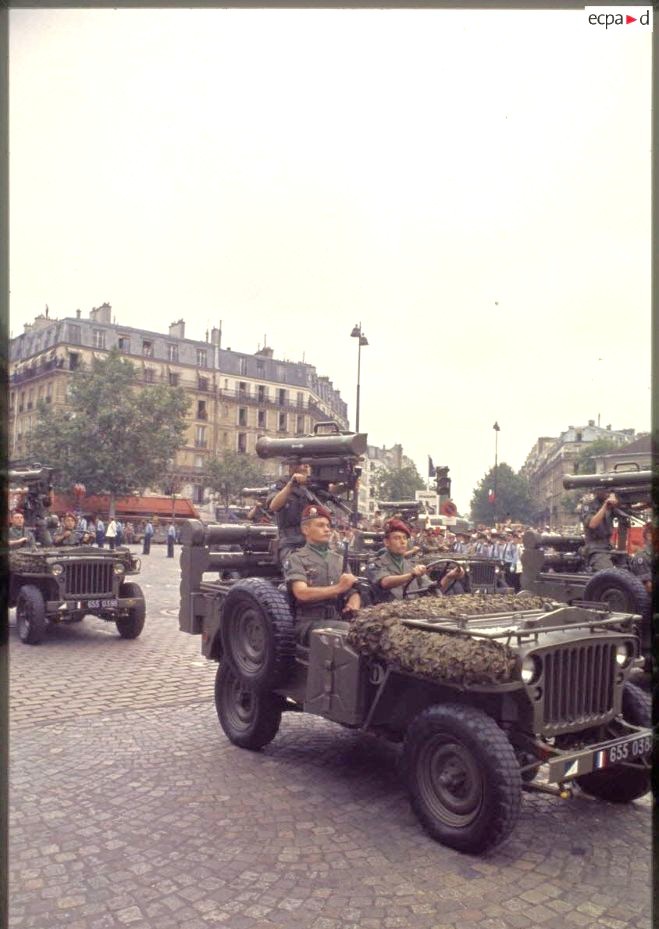 warwheels-hotchkiss-m201-jeep-with-milan-atgm-system-photos